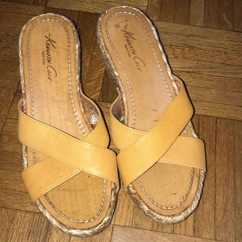 Kenneth Cole Platform Sandal